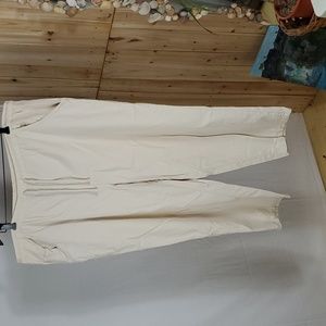 Capris shorts by Erica‎ II & Co